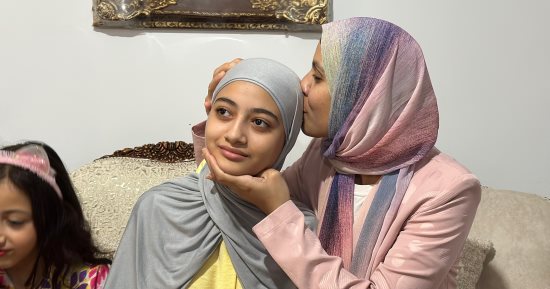 الأولى على الإعدادية ببورسعيد: الصلاة والمذاكرة اليومية سر تفوقي.. فيديو