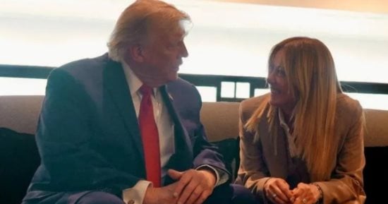 خلافات ترامب مع قادة أوروبا عرض مستمر.. CNN: صورة تتسبب فى خلاف دبلوماسى مع ميلوني.. تصريحات حول علاقة ماكرون بزوجته تثير الغضب.. وحرب إيران وضم جرينلاند وكندا قضايا تربك الحلفاء.. وبابا الفاتيكان ضمن القائمة
