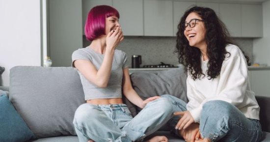 قبل ما تفضفض.. تعرف على 6 أبراج يصعب عليها كتمان الأسرار