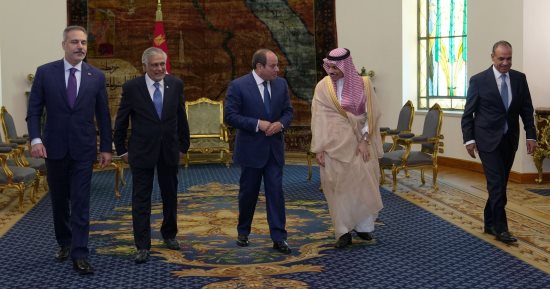 وزراء خارجية باكستان والسعودية وتركيا يعربون عن بالغ امتنانهم بلقاء الرئيس السيسى