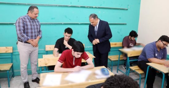 محافظ الشرقية يتفقد لجان الثانوية العامة ويؤكد: توفير بيئة امتحانية آمنه