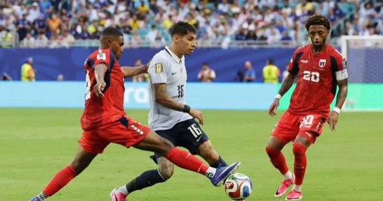 الرأس الأخضر يواصل صناعة التاريخ في كأس العالم بالتعادل مع أوروجواي.. صور 