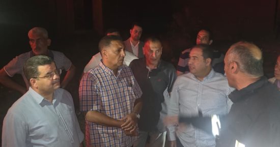محافظ القليوبية ومدير الأمن يتابعان أعمال السيطرة على حريق مصنع للبويات بالخانكة.. صور