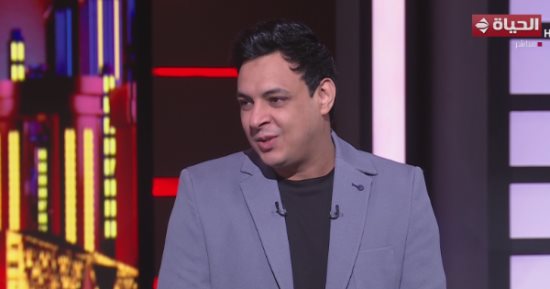 ناقد رياضي: حسام حسن أعطى درسا لمدرب ليفربول في توظيف صلاح