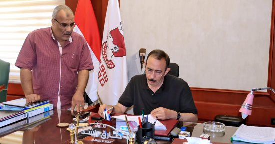 محافظ سوهاج يعتمد قرار منح العلاوة التشجيعية لـ 563 موظفا
