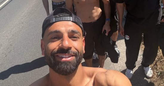 محمد صلاح يوثق تلاحم نجوم المنتخب في شوارع أمريكا.. صورة 