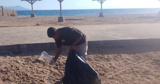 حملات مكثفة لرفع كفاءة كورنيش وشاطئ نويبع حفاظا على المظهر الحضاري للمدينة