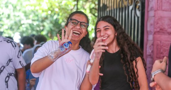 انتهاء امتحان اللغة الأجنبية الثانية للثانوية العامة.. وبدء خروج الطلاب من اللجان..صور