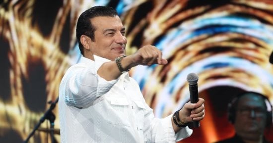 بعد جولة ناجحة فى أمريكا.. إيهاب توفيق يستأنف نشاطه بحفلات الساحل الشمالى