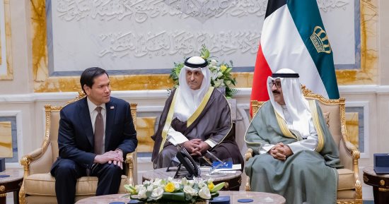أمير الكويت ووزير الخارجية الأمريكي يبحثان مستجدات الأوضاع في الشرق الأوسط 