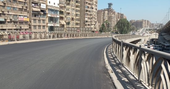 رفع كفاءة ورصف كوبرى أرض اللواء فى الجيزة لضمان السلامة المرورية.. صور