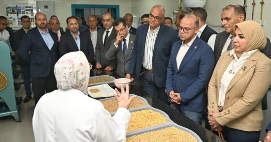 وزير التجارة: نحرص على استمرار تقديم الخدمات بالموانئ بكفاءة خلال الإجازات