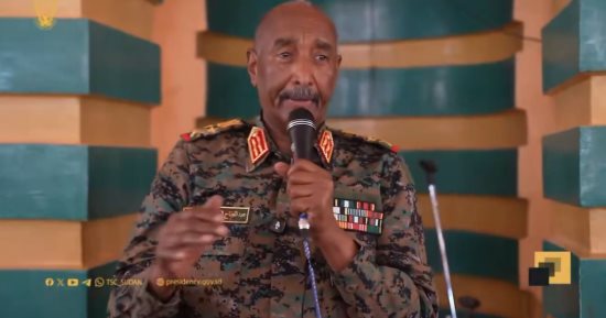 مبادرة أمريكية لإنهاء الحرب فى السودان.. الخرطوم توافق على معظم البنود وتشترط انسحاب كلى للدعم السريع.. هدنة 90 يوماً تمهد لوقف دائم لإطلاق النار.. المقترح يتضمن جيشاً وطنياً موحداً وعملية سياسية بقيادة مدنية