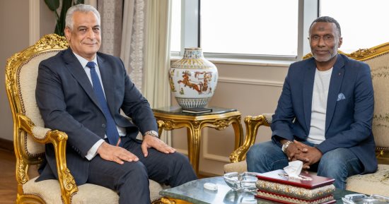 جمبلاط يلتقى المدير الفنى للفريق الأول لكرة القدم بنادى الإنتاج الحربى