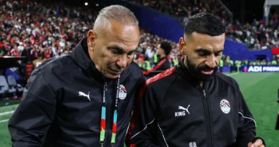حسام حسن عن تغيير محمد صلاح: هو اللي طلب الخروج وننتظر تشخيص إصابته
