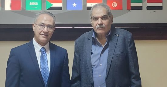 "وزير البيئة الأسبق" يستعين بـ"رائد العمل الشبابي" لدعم ملف الإعلام والتوعية بمركز "بازل الإقليمي"