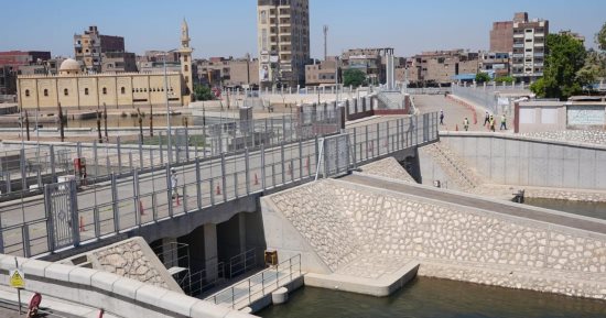 قناطر ديروط الجديدة.. مشروع قومى يعيد رسم خريطة إدارة المياه فى صعيد مصر.. القناطر تستهدف تحسين إدارة وتوزيع المياه لزمام يبلغ 1.60 مليون فدان.. المشروع يخدم النشاط الزراعى في خمس محافظات