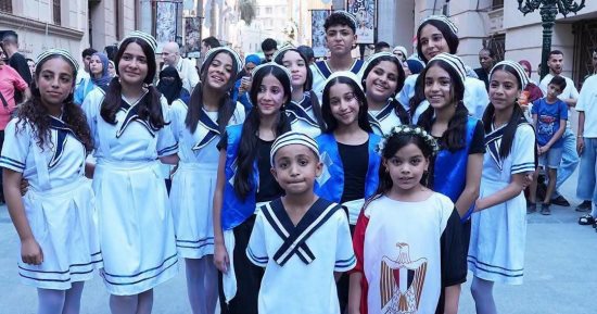 مكتبة مصر العامة بالإسماعيلية تتألق بالعروض الشعبية فى شارع الفن.. صور