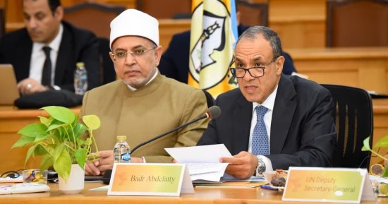وزير الخارجية يفتتح المائدة المستديرة الأولى لمبادرة حول الذكاء الاصطناعى