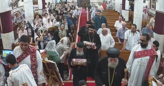 إيبارشية البحيرة تحتفل بعيد الشهيد مار جرجس المزاحم وتطيب رفاته بدمنهور