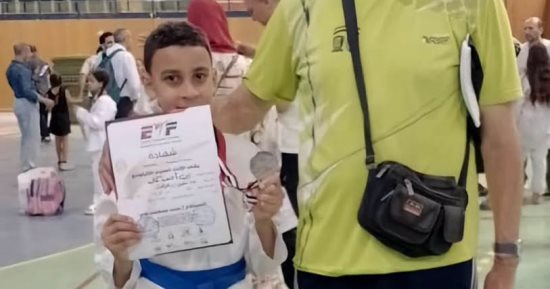 محافظ كفر الشيخ يهنئ زين لاعب تايكوندو مطوبس لحصوله على فضية بطولة الجمهورية