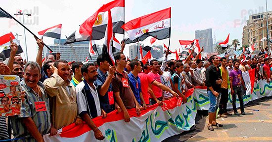 إشراقة يوم جديد.. علم مصر أيقونة بصرية فى ذكرى ثورة 30 يونيو