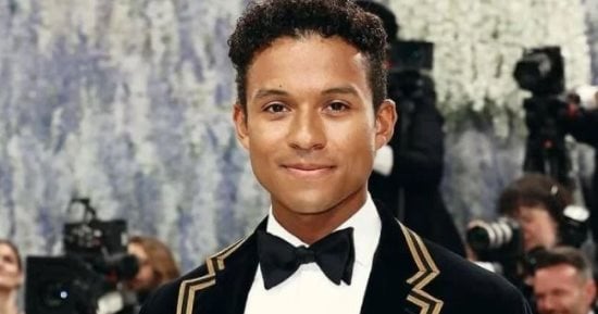 Michael يصبح أعلى فيلم سيرة ذاتية إيرادًا ويعيد إحياء إرث ملك البوب