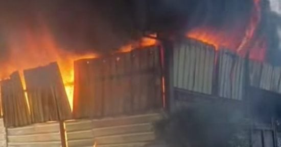 إخماد حريق اندلع داخل مخزنين للموتوسيكلات والجلود فى الطالبية  