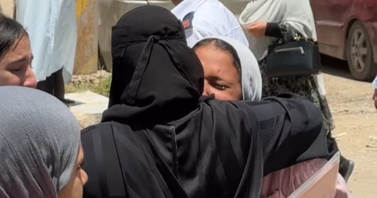 بكاء الطالبات بكفر الشيخ لصعوبة مادة الكيمياء.. فيديو وصور
