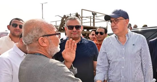 أدار موازنات المياه لـ30 عاما.. بحار يثير إعجاب وزير الري في جولة البحيرة