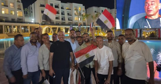 مدينة الجلالة تتحول إلى كرنفال احتفالا بتأهل المنتخب لدور الـ16.. صور وفيديو