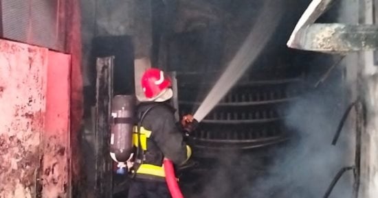 السيطرة على حريق شقة بالطابق الثالث فى منزل بمدينة جهينة بسوهاج دون إصابات