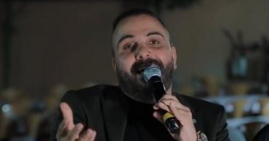 المنتخب المصري معلم.. مطربان فلسطينيان يغنيان لمنتخب مصر بحفل زفاف فلسطيني