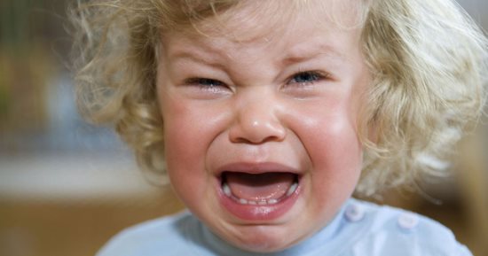 كيف تهدئين نوبات غضب طفلك؟.. خطوات سهلة وفعالة