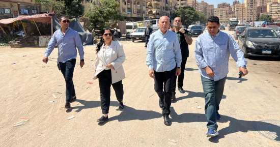 نقل رئيس وحدة الرصد البيئى ومسؤول النظافة بحى شرق مدينة نصر لتقاعسهما عن العمل