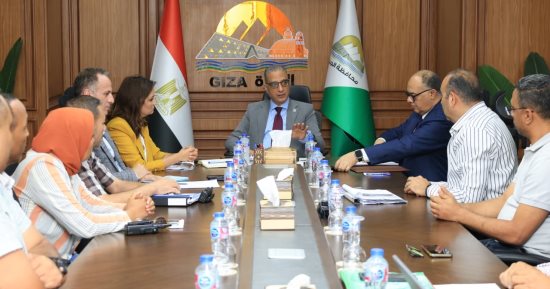 محافظ الجيزة يوجه بتعزيز منظومة النظافة وإحكام تطبيق الجمع السكنى بالهرم