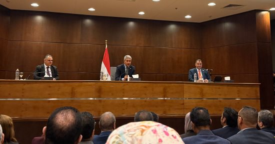 وزير السياحة: لن يُسمح باستقبال السائحين فى الشقق السكنية دون ترخيص خلال عام