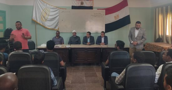 رئيس أزهر جنوب سيناء يتابع أوضاع الطلاب ببيت الشباب ويشدد على جودة الخدمات
