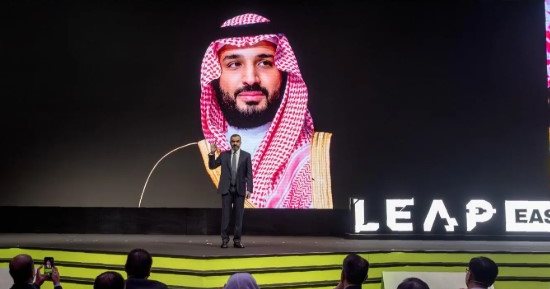 وزير الاتصالات السعودى: المملكة مركز عالمى لربط منظومة الذكاء الاصطناعي بين الشرق والغرب