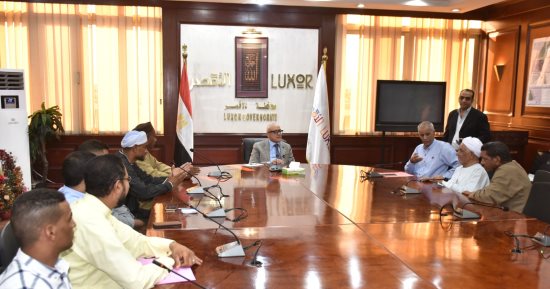 لقاء لبحث مطالب وشكاوى أهالى قرى حاجر المريس وجزيرة أرمنت وحاجر أبو دغار بالأقصر