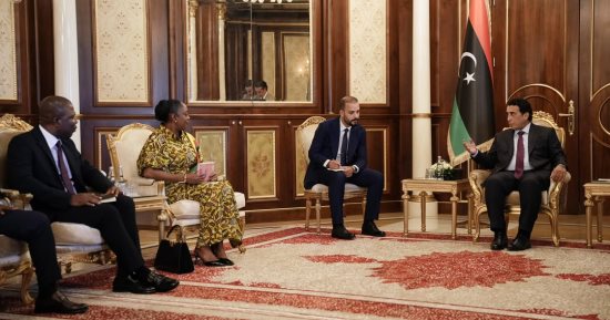 محمد المنفى يبحث مع مبعوثة رئيس غانا دعم العملية السياسية فى ليبيا