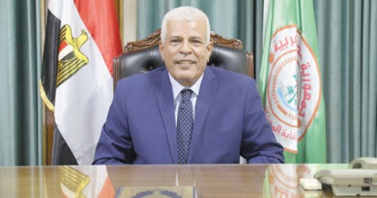 نقيب الزراعيين لـ اليوم السابع: إنهاء متأخرات المعاشات بالكامل فى أكتوبر والانتظام فى الصرف لأول مرة مطلع 2027.. ضخ 120 مليون جنيه منتصف يوليو لتغطية معاشات 2025.. وأصول النقابة ملك أصيل لصندوق المعاشات