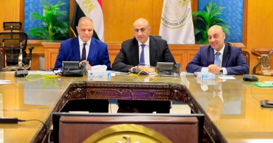 وزير التعليم يشدد على التصدي لأي محاولة للإخلال بمنظومة امتحانات الثانوية 