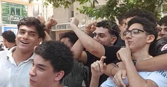 إحنا فى ضهرك يا عميد.. طلاب الثانوية يدعمون حسام حسن بعد الفيزياء والتاريخ