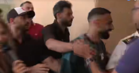 لحظة دخول محمد صلاح فندق الإقامة بالعلمين بعد العودة من كأس العالم.. فيديو
