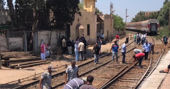 مصرع الطفل المصاب إثر اصطدام قطار به فى العياط