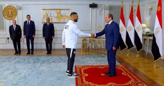 الرئيس السيسى يؤكد لمنتخب مصر ضرورة وجود كشافين متجردين للمواهب الشابة والصغيرة
