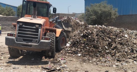 بعد جولة ميدانية.. محافظ الجيزة يوجه بحملات فورية للنظافة والإشغالات