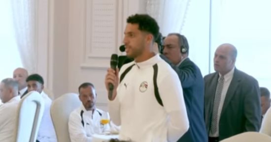 مصطفى شوبير لـ الرئيس السيسى: شرف كبير لنا التواجد هنا ونشكر حضرتك على التكريم