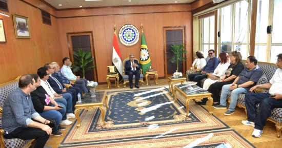 محافظ الدقهلية يستقبل رئيس المهرجان القومي للمسرح المصري